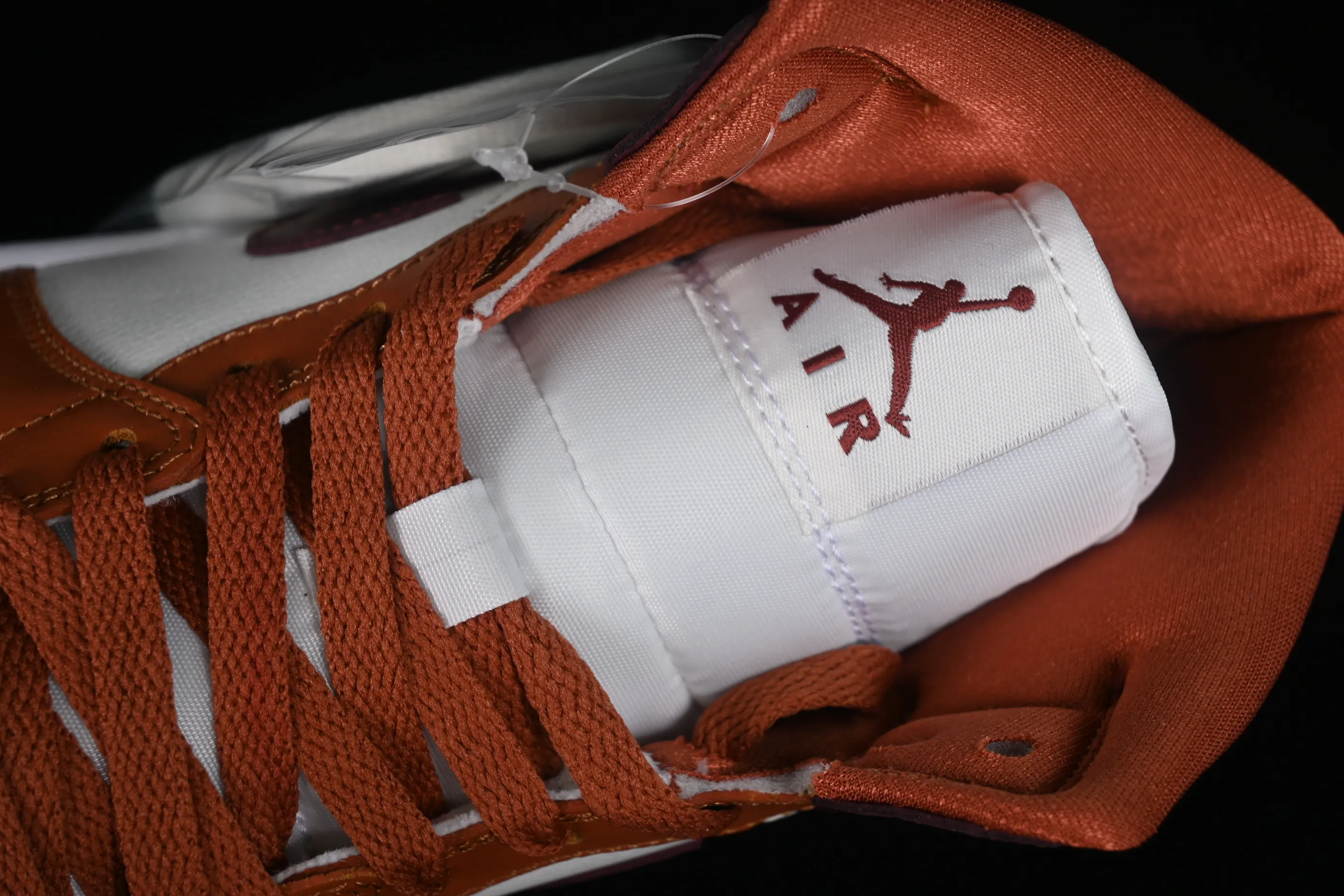 All Categories Air Jordan Jordan Series Basketball Shoes Air Jordan 1 Mid Air Jordan 1 Mid AJ1 Joe 1 Caramel Brown Chinese Cultural Leisure Sneakers BQ6472-200
